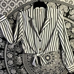 MOON ORCHID WHITE AND BLACK STRIPED CROP BLOUSE